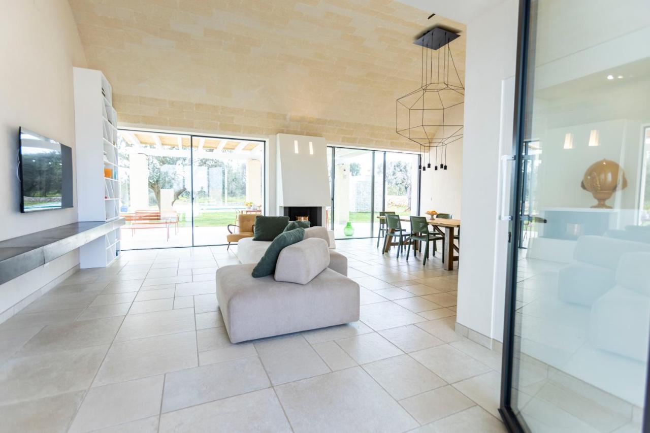 Dimora La Scaledda Bed & Breakfast Serranova Exterior photo