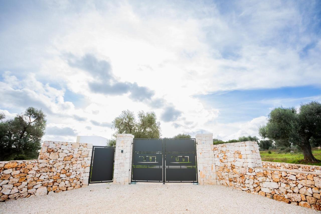 Dimora La Scaledda Bed & Breakfast Serranova Exterior photo